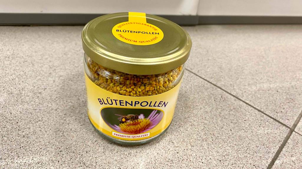 Blütenpollen-Test: Verschlossenes Glas mit Blütenpollen.