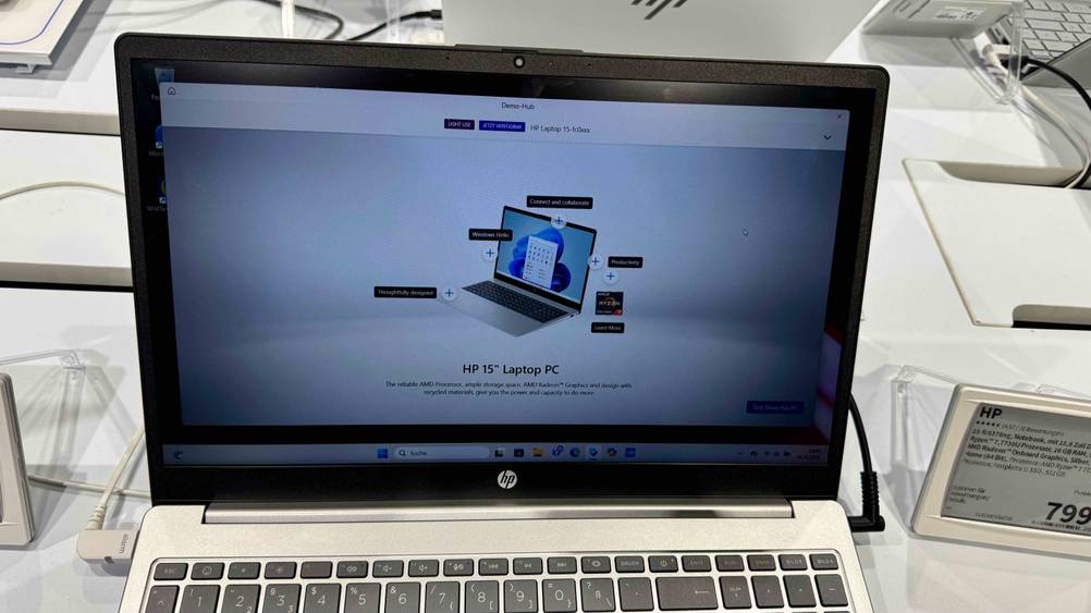 HP-Laptop 15 Zoll im Test: Nahaufnahme des Bildschirms.