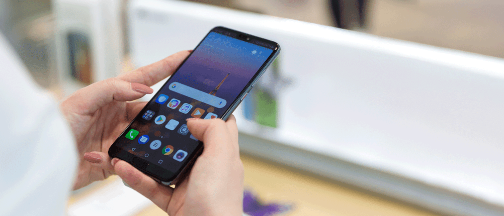 Huawei mit Dual-Sim im Elektromarkt.