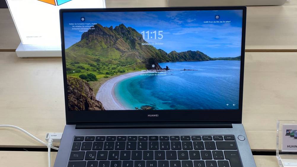 Display von einem getesteten Matebook der Marke Huawei.