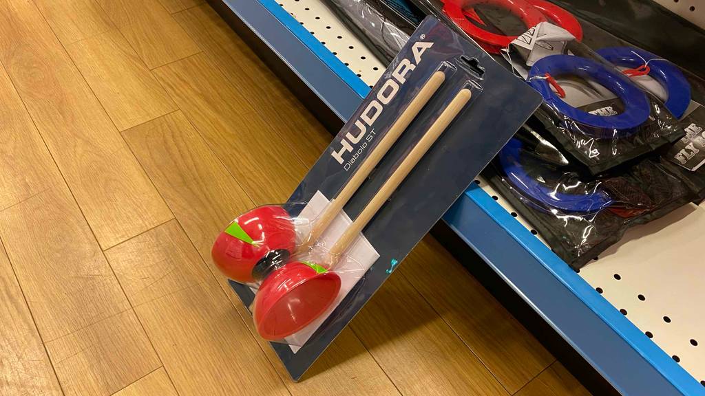 Getestetes Diabolo befindet sich in einer Verpackung.