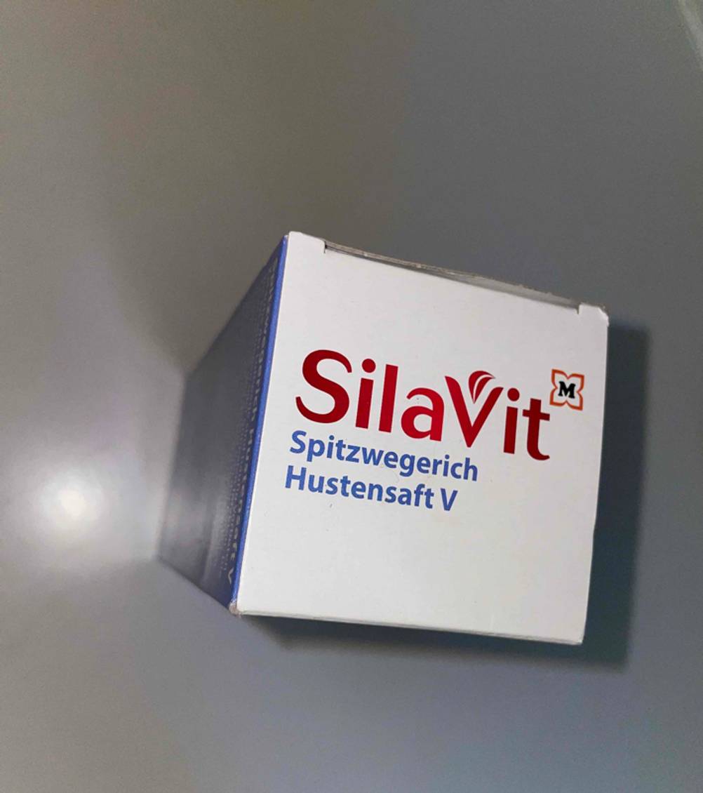 Hustensaft getestet: Nahaufnahme des Deckels einer Verpackung.