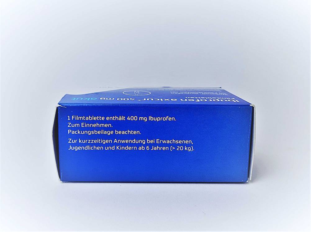 Seitenansicht der Originalverpackung des getesteten Ibuprofens mit Informationen.