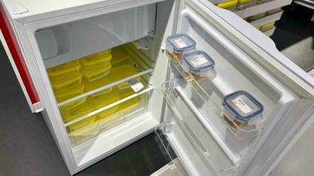 Mini Kühlschrank mit Gefrierfach Kühl-Gefrier-Kombination F 46L - Costway