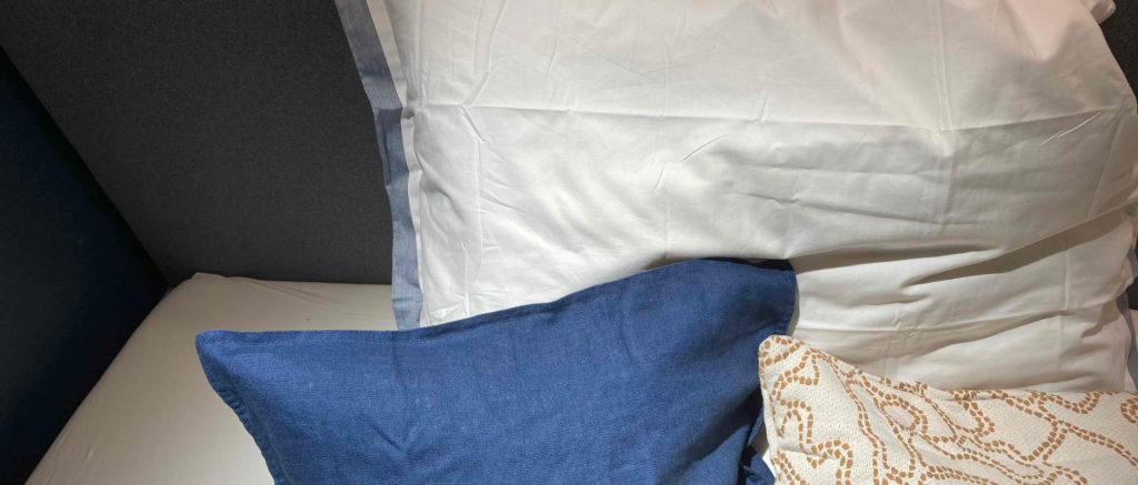 AmeliaHome Kopfkissen 80x80 Cm – Mit Reißverschluss, Steppung, Weiß | Füllung Aus Silikonkugeln, Waschbar Bei 60°C
