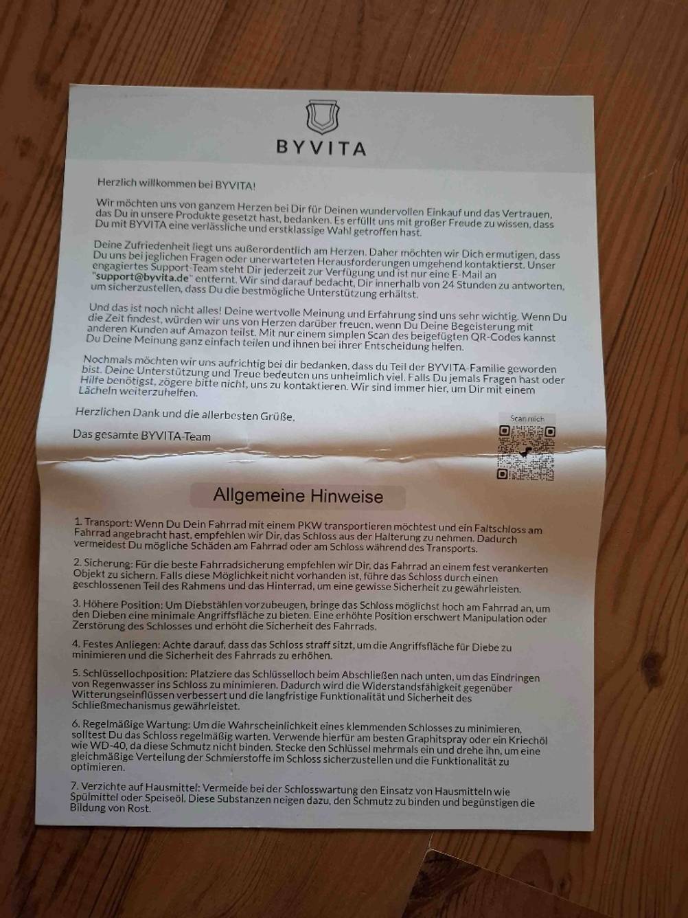 Leichtes Fahrradschloss im Test: Ansicht eines Blatt Papiers mit den allgemeinen Hinweisen der Firma Byvita.