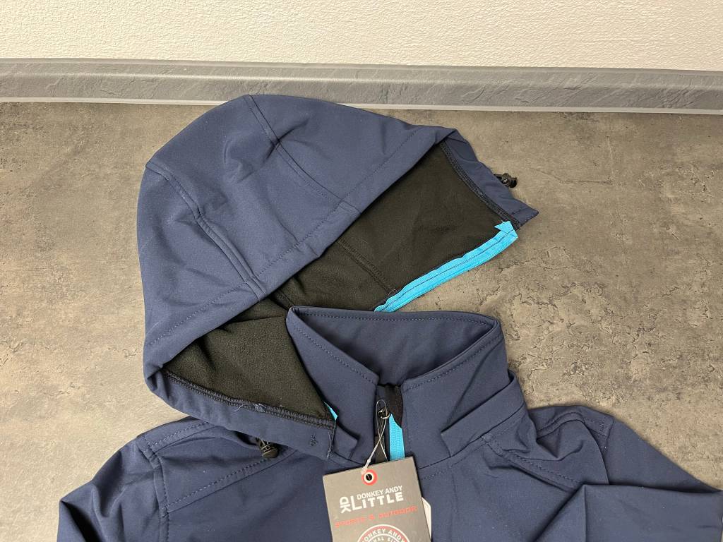 Shoftshelljacke mit abnehmbarer Kapuze