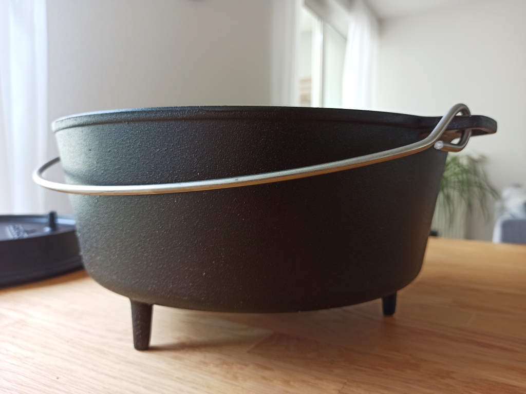 Dutch-Oven mit Füßen