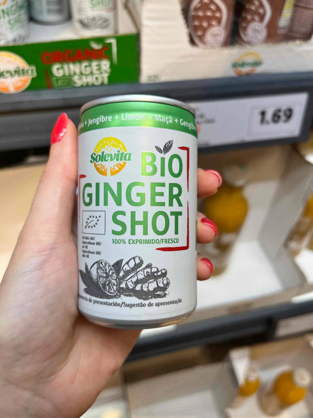 Getesteter Ingwer-Shot abgefüllt in einer Dose. 