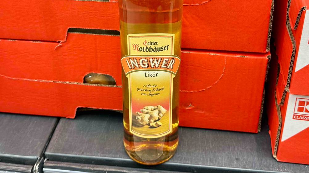 Ingwerlikör getestet: Nahaufnahme des Labels auf der Flasche.