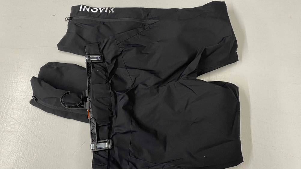 Skihose für Damen im Test: Hose ist gefaltet.