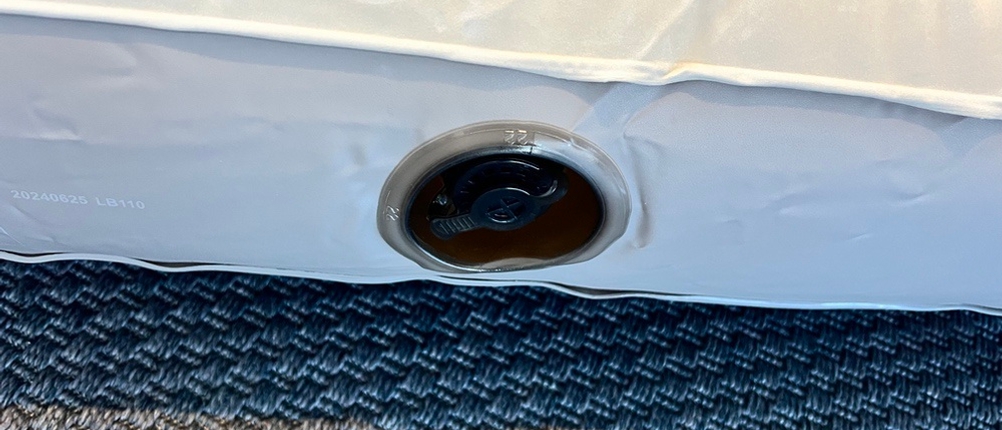 Der Lufteinlass der Intex 64103 in Nahaufnahme.