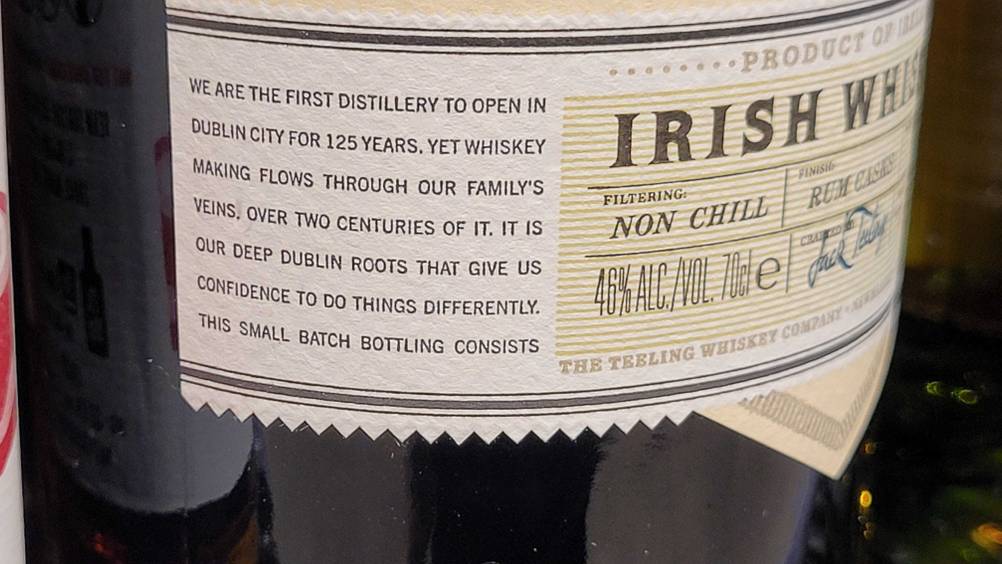 Irischer Whiskey-Test: Detailaufnahme des Labels mit Alkoholgehalt.
