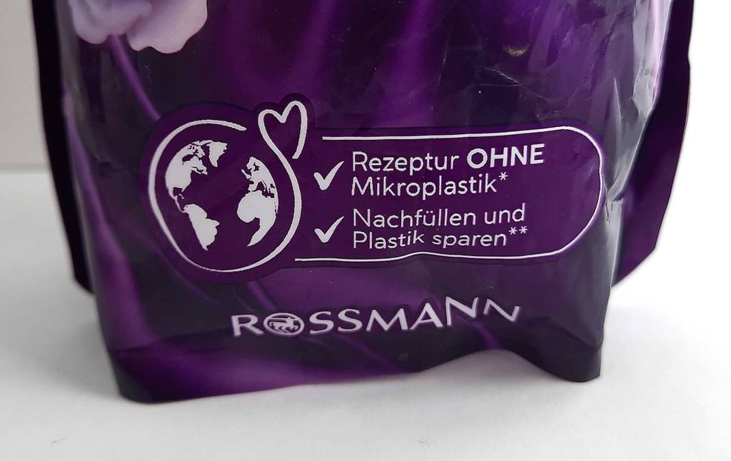 Getestet: Flüssigseife-Nachfüllpack im lilafarbenen Kunststoffbeutel im Detail.