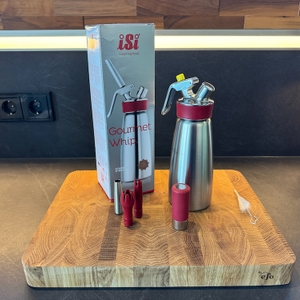 Karton, Flasche und Aufsatz des iSi 1603