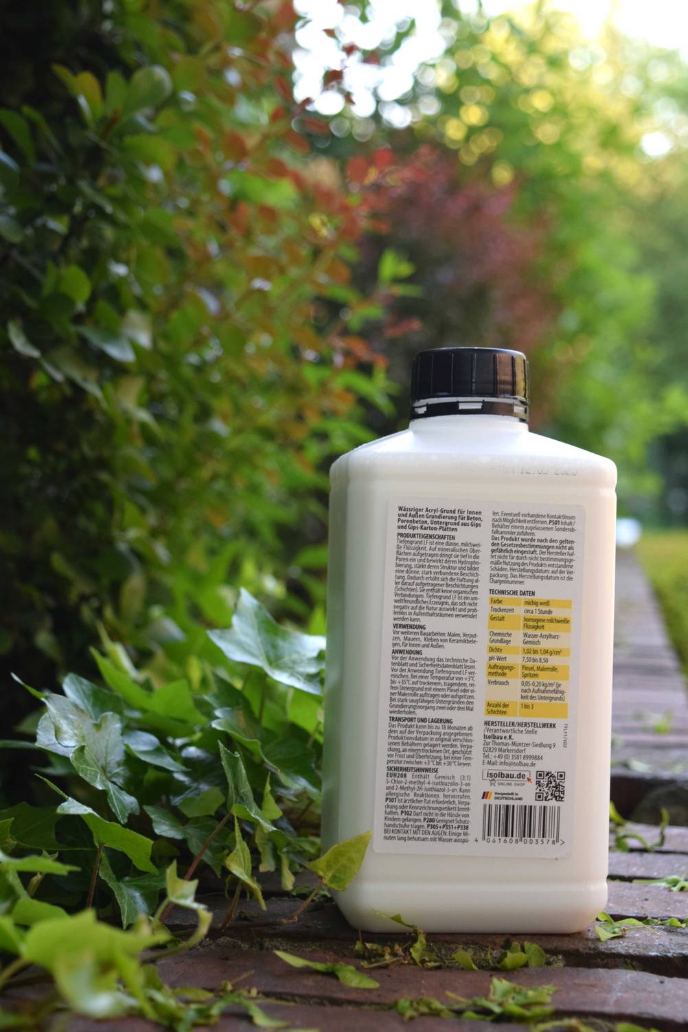 Isolbau-Tiefengrund Flasche von hinten.