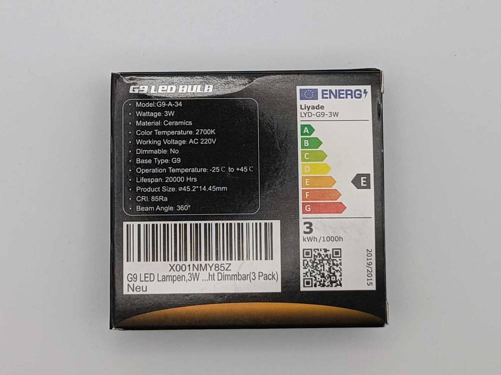 Rückseite einer Originalverpackung der G9-LED im Test auf einer hellen Oberlfäche.