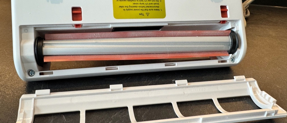 Die Rolle am Saugstück des Jigoo J300