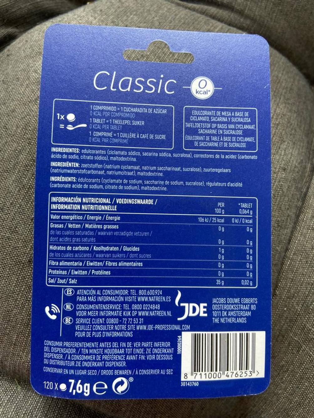Detailansicht der Produktbeschreibung auf der Rückseite der Verpackung mit dem getesteten Süßstoffspender.
