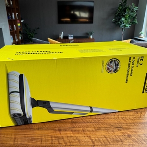 Kärcher FC 7 im Karton