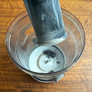 Im Behälter des Kärcher VC 3 befindet sich Staub