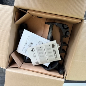 Der Karton des Kärcher WD 6 P Premium oben geöffnet