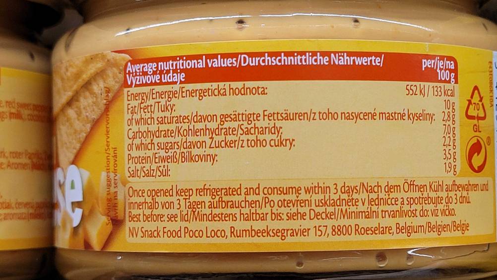 Käsedip getestet: Nahaufnahme der Seite der Verpackung mit Angaben der Nährwerte.