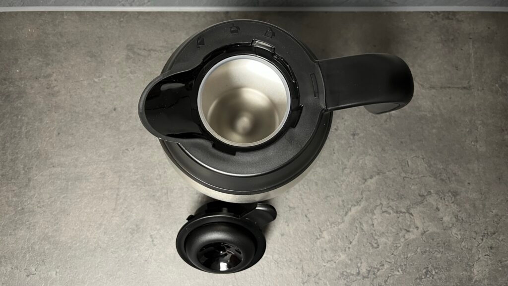 Für einen frisch schmeckenden Kaffee sollte die Thermoskanne immer sauber sein.