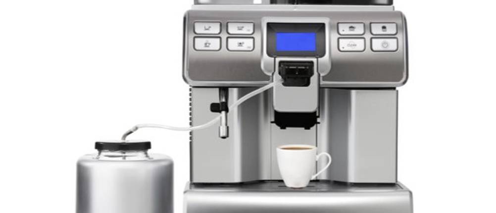 kaffeevollautomat-mit-milchschlauch-test