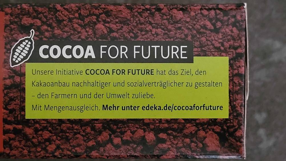 Nahaufnahme der Informationsgrafik auf der Vorderseite einer Packung des getesteten Kakaopulvers.