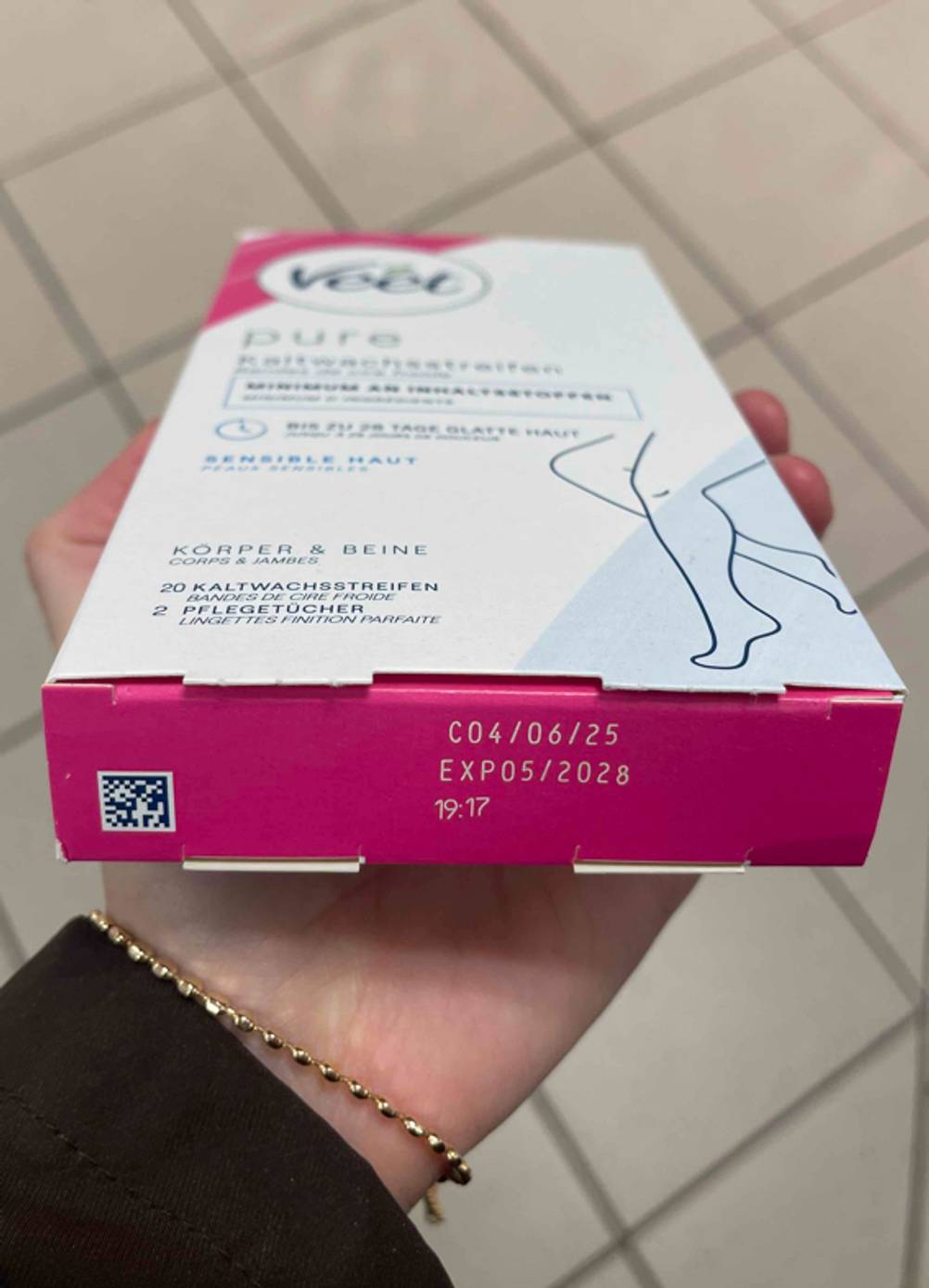 Kaltwachsstreifen-Test: Auf der Unterseite der Verpackung steht das Verfallsdatum.