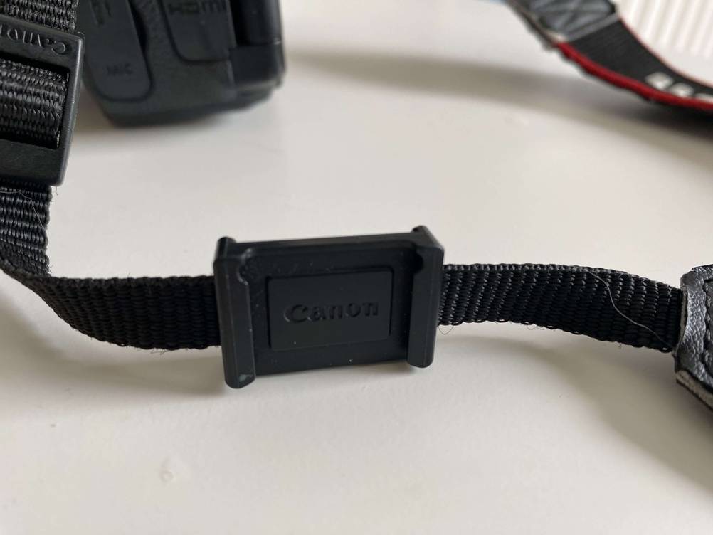 Nahaufnahme einer Canon-Handschlaufe