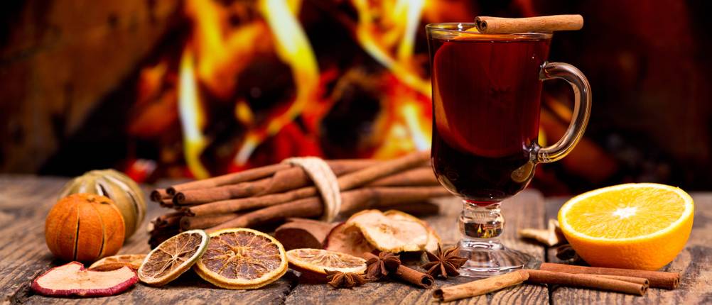 Kaminfeuer Glühwein