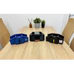 Eine Heldengut-Kartenmischmaschine, ein Quicard-Kartenmischer JY und eine Weidebach-Kartenmischmaschine stehen nebeneinander auf einem Tisch zum direkten Vergleich.