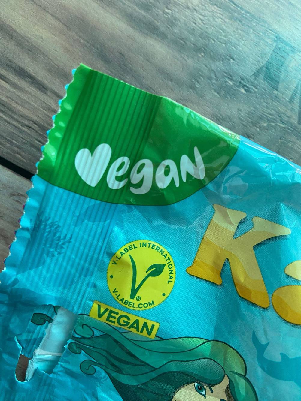 Katjes-Test: Nahaufnahme der Verpackung mit der Information Vegan.