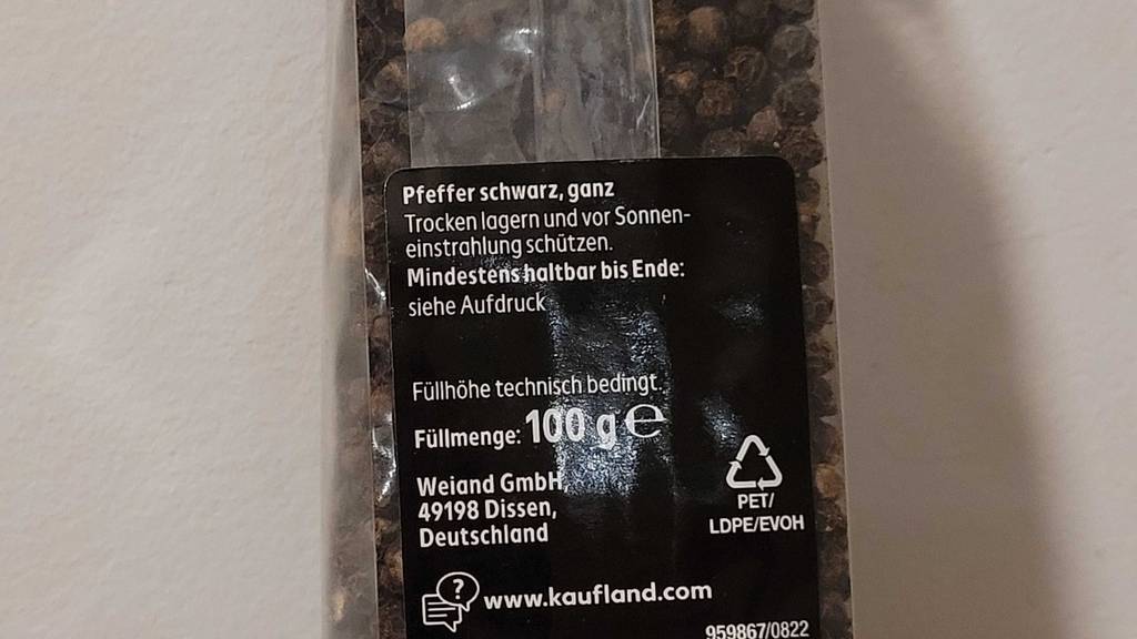 Im Test: Schwarzer Pfeffer, in der 100g-Packung im Detail.