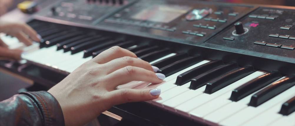 Keyboard-Verstärker anschließen
