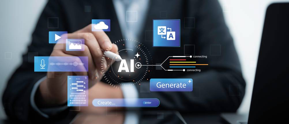KI-Bild-Generatoren getestet: Ein Mann zeigt mit einem Kugelschreiber auf ein virtuelles AI-Zeichen.