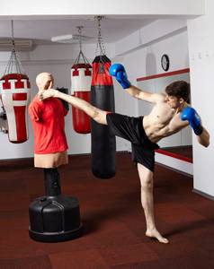 kickboxdummy-tritte-kicks