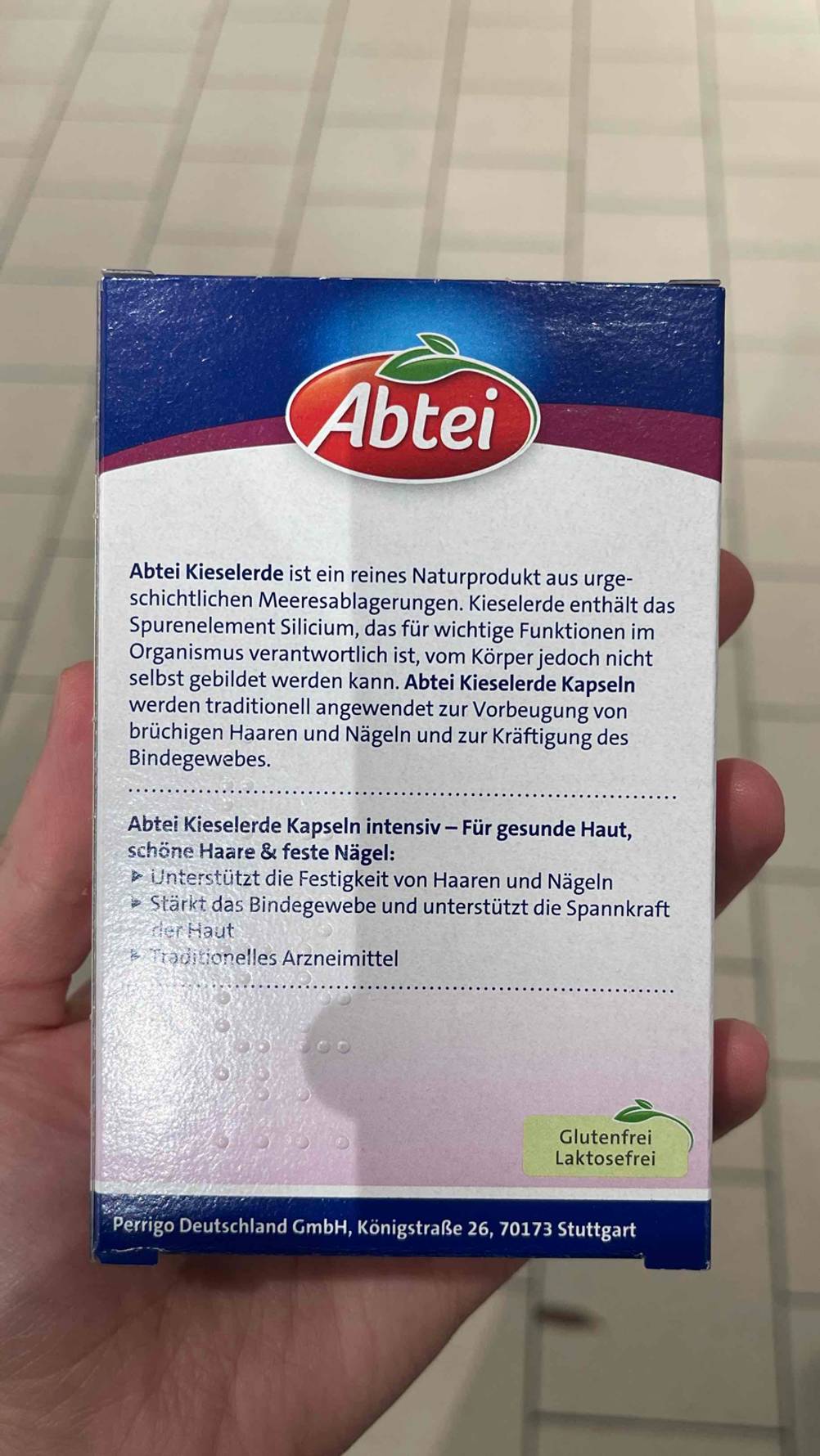 Kieselerde-Kapseln-Test: Nahaufnahme der Rückseite der Verpackung.