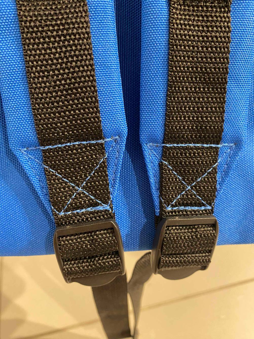 Schultergurte von einem getestetem Kindergartenrucksack.