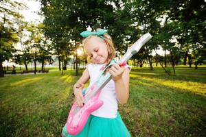 kindergitarre-spielzeuggitarre-e-gitarre