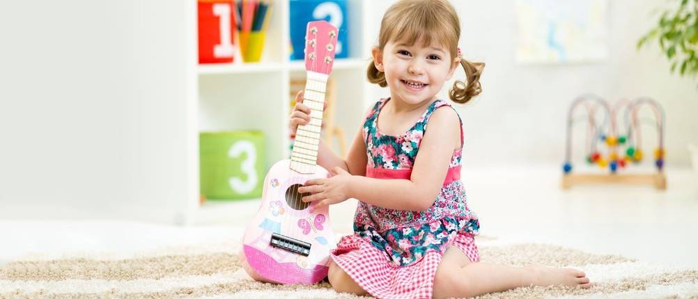 kindergitarre-spielzeuggitarre-fuer-kinder