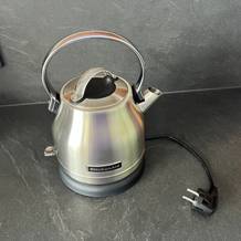 Kitchenaid 5KEK1222 auf der Küchen-Arbeitsplatte