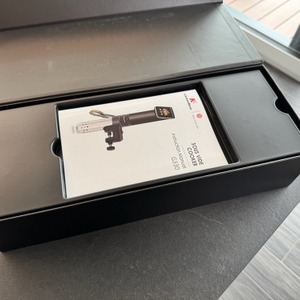 Die Anleitung des KitchenBoss G330 liegt oben in der Verpackung