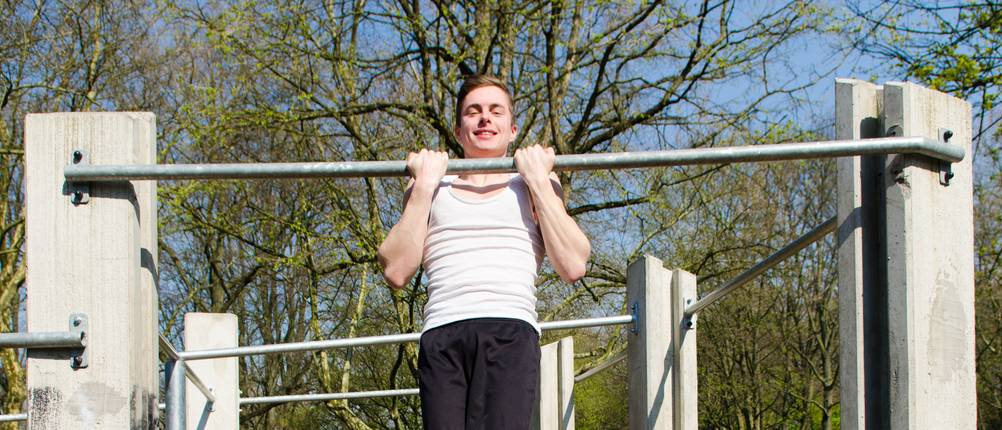 Klimmzugstange im Outdoor Test