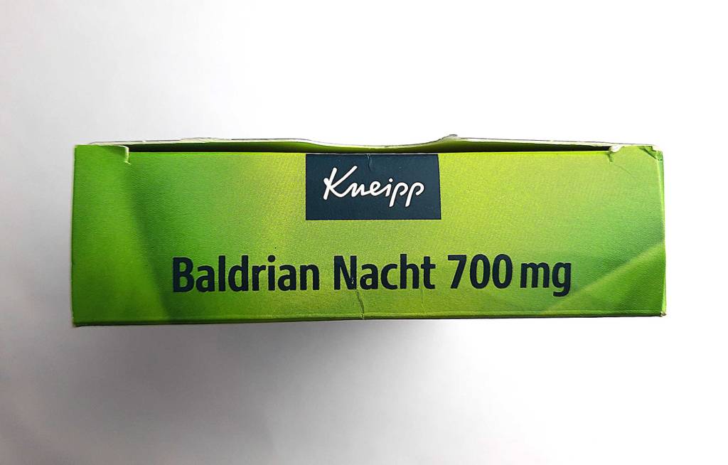 Auf der Verpackung von Baldrian-Dragees im Test steht die Bezeichnung.