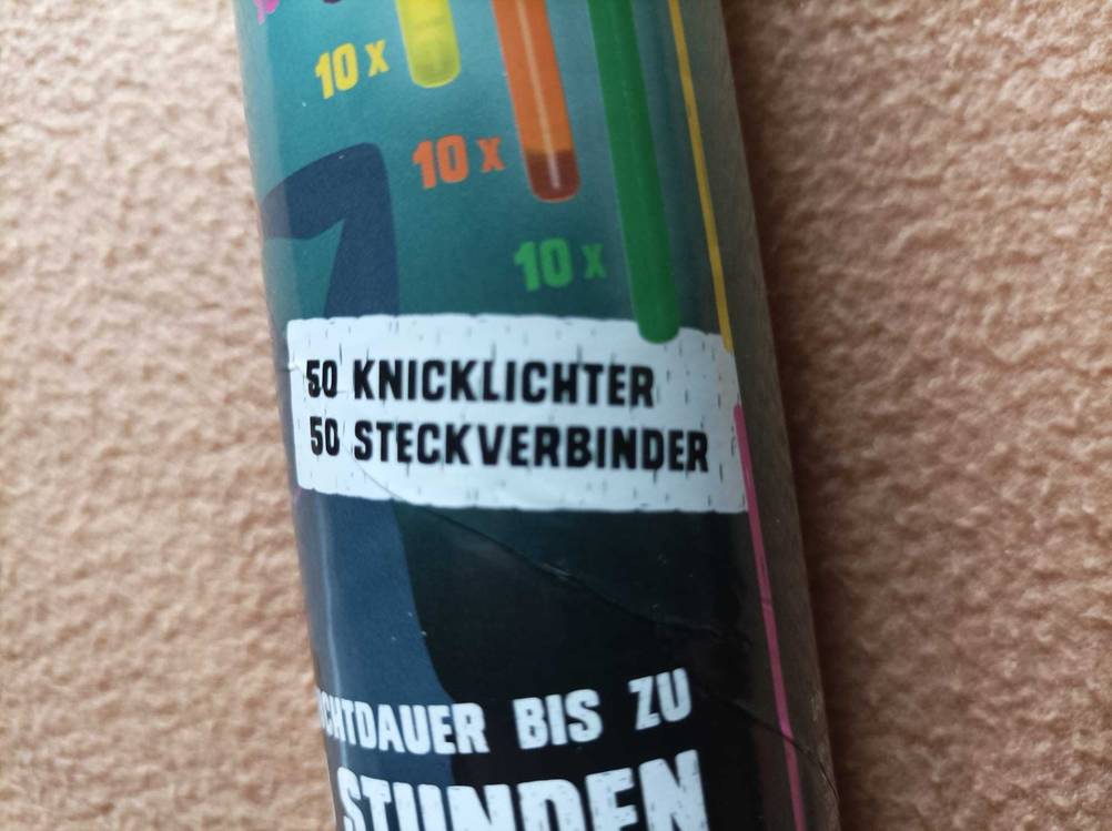 Knicklichter im Test: Nahaufnahme der Verpackung mit Inhaltsangaben.