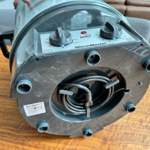 Die Unterseite des Kochstar-99102035-Einkochautomat 