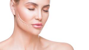 Hochdosierte Kollagen-Kapseln unterstützen ein glattes Hautbild und kommen besonders im Anti-Aging-Bereich zum Einsatz.